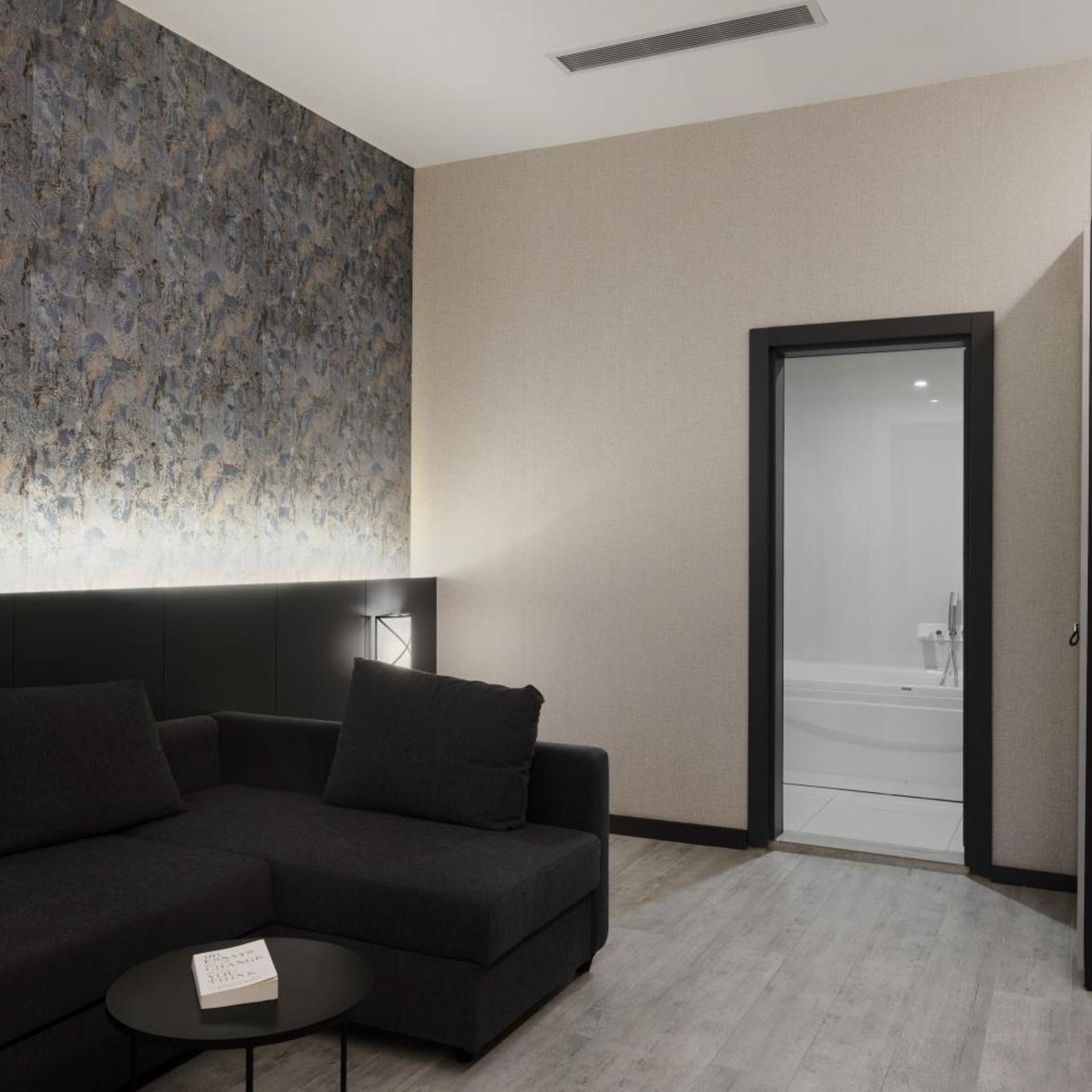 DDK Hotel 34/40