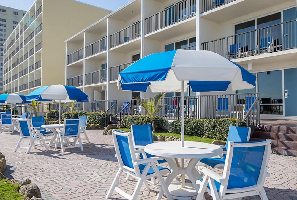 Dolphin Beach Club 9/19
