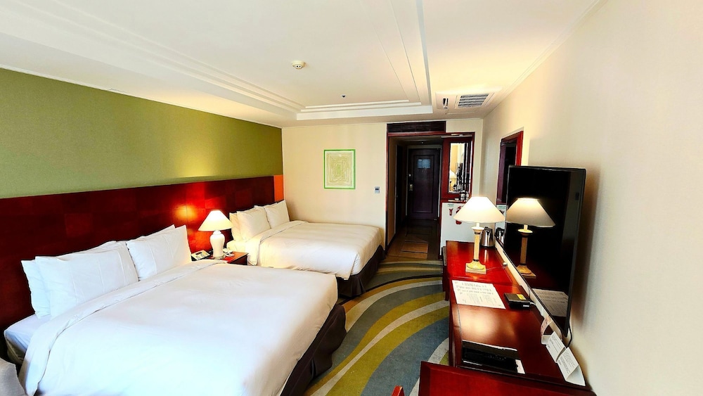 Koreana Hotel 13/64
