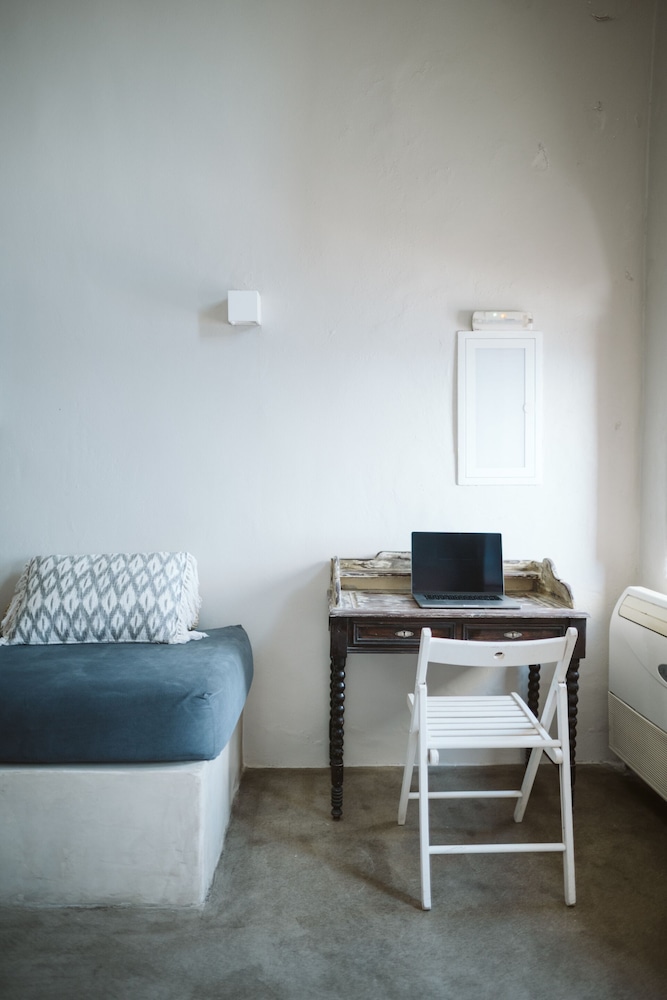 Alafouzou Cave Loft 24/38