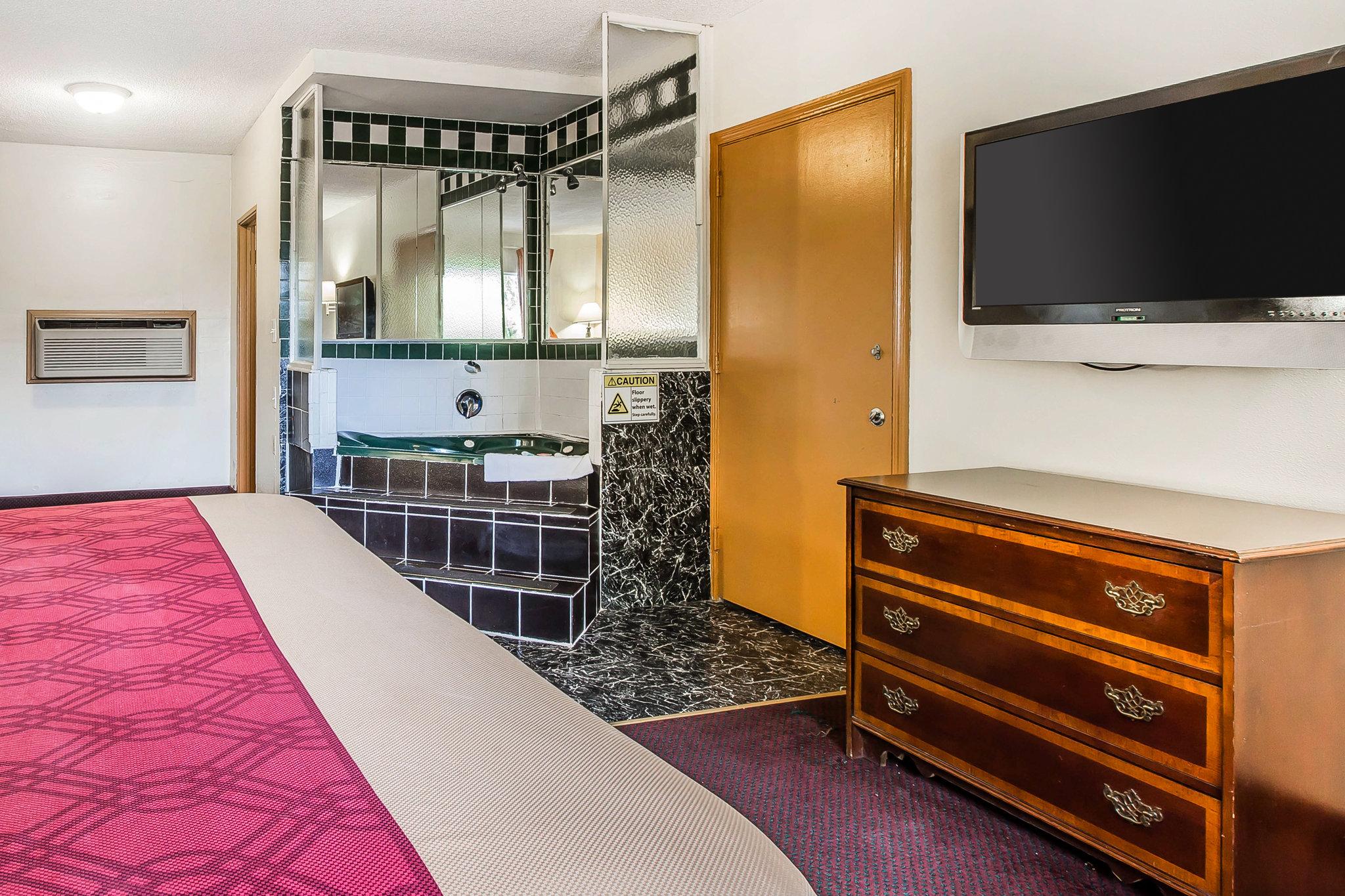 Macon GA Hotel 20/22