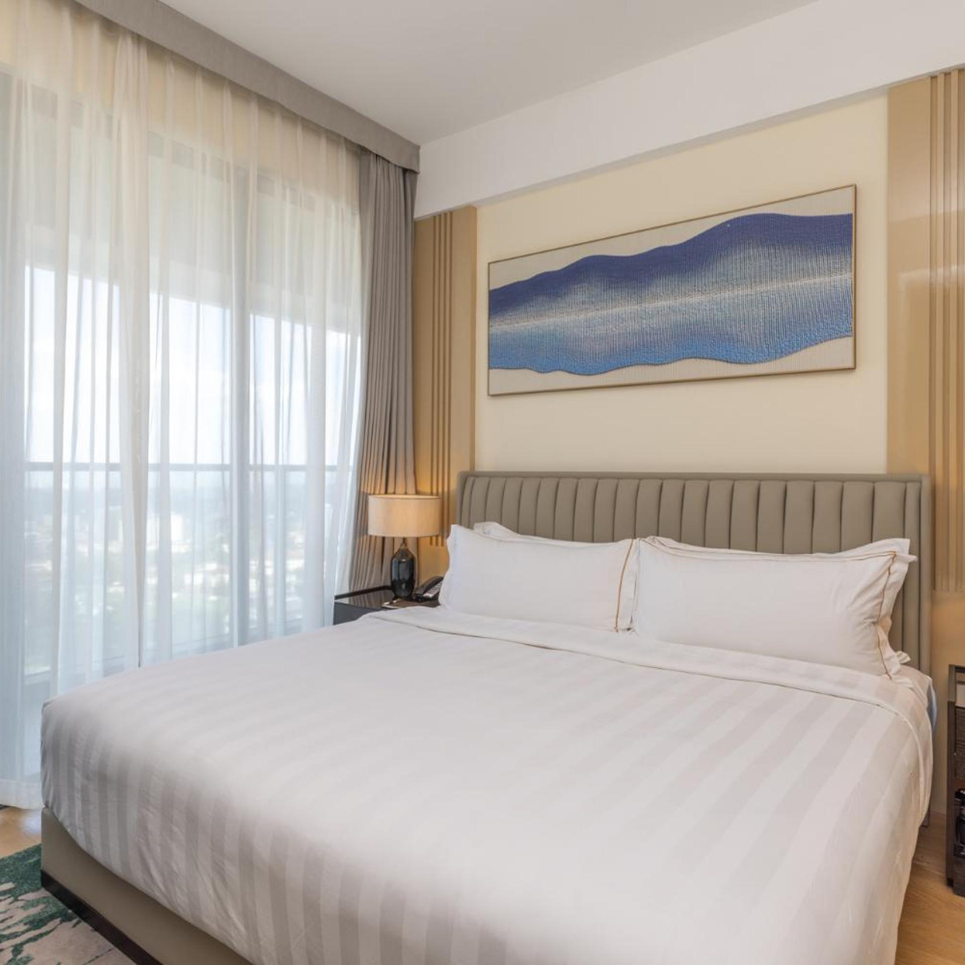 3 Bedrooms, Suite, Apartment