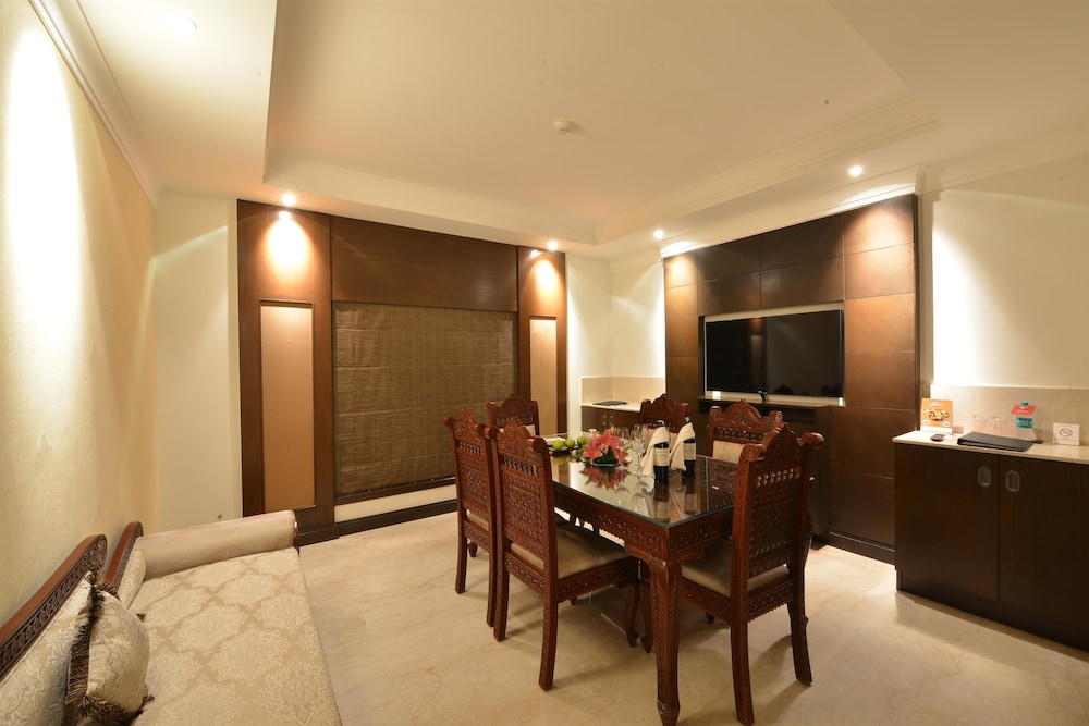 Ramada Plaza by Wyndham Chennai 47/55