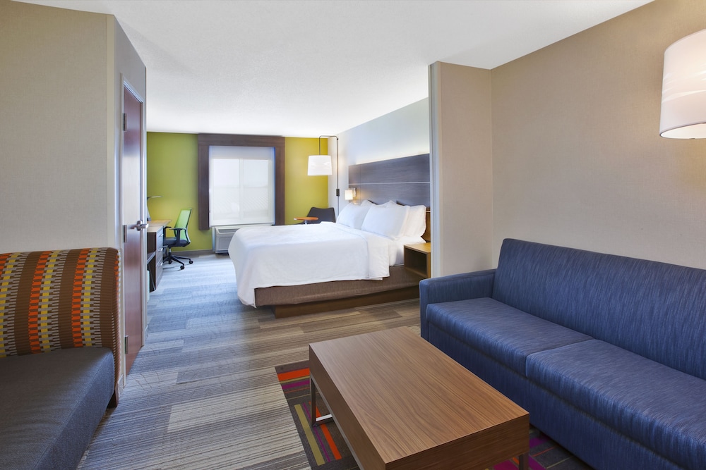 Holiday Inn Express Hotel Suites Auburn Hills 26/65