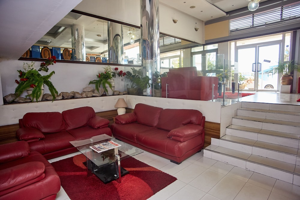 Paintsiwa Wangara Apartments 15/21