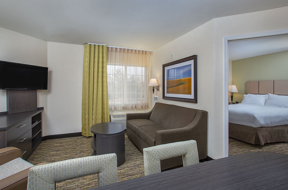 CANDLEWOOD SUITES BOWLING GREEN 37/69