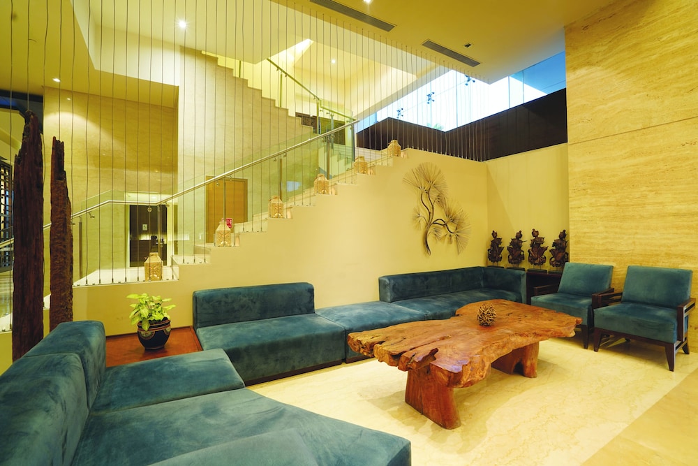 DoubleTree by Hilton Gurugram Baani Square 33/47