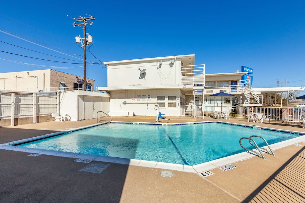 Motel6 Fort Worth, TX - Stockyards 25/29