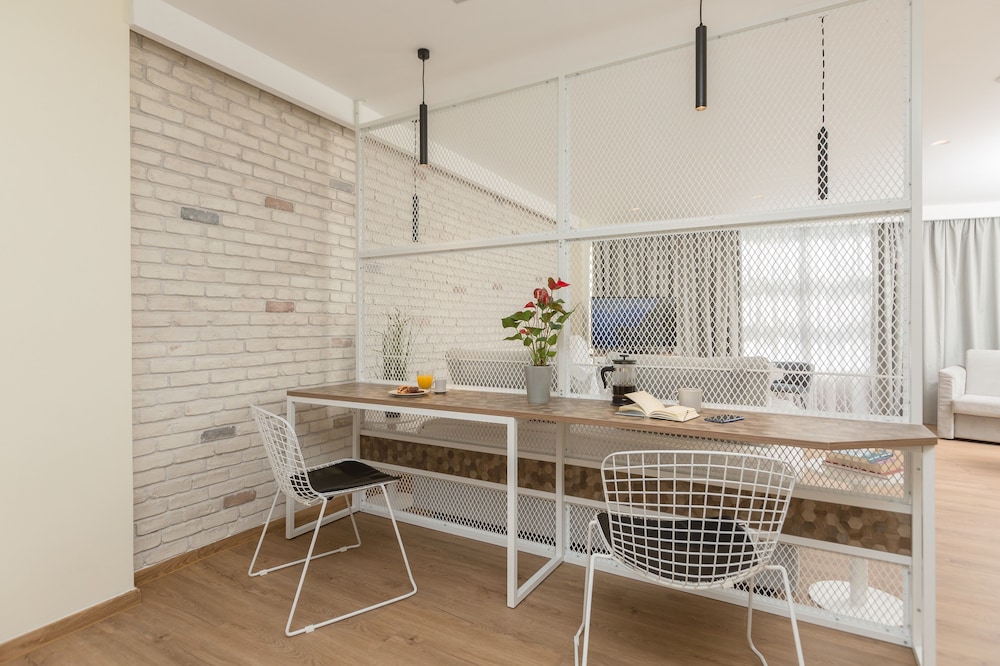 Suites Syngrou-Fix 17/22