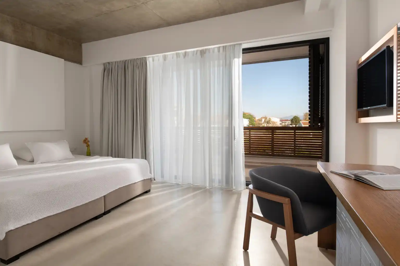 The Oak Hotel 47/101