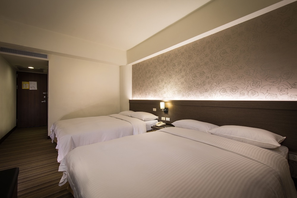 Green World New World Hotel 4/40