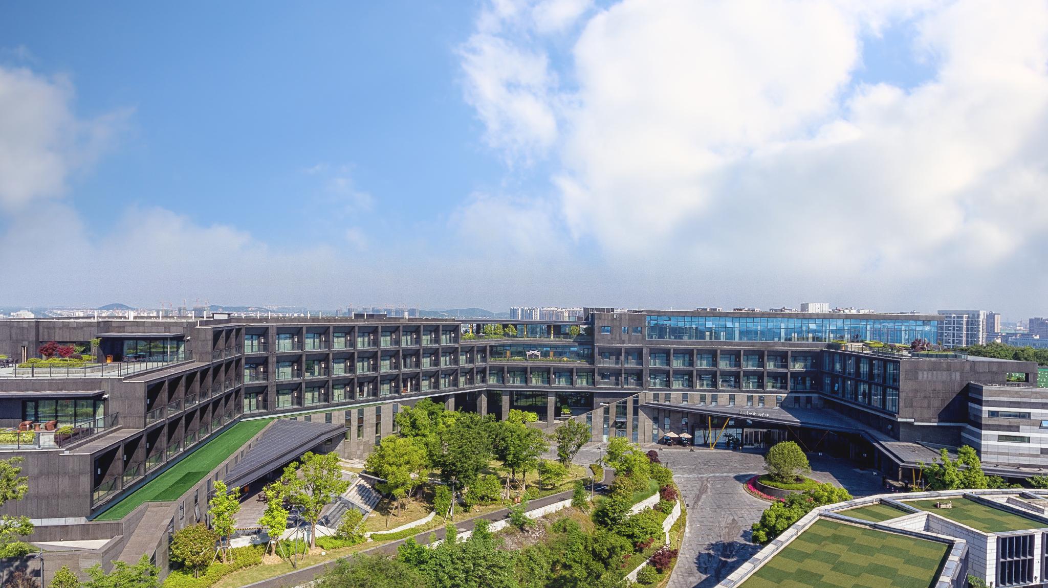 Suzhou Qingshan Hotel 1/30