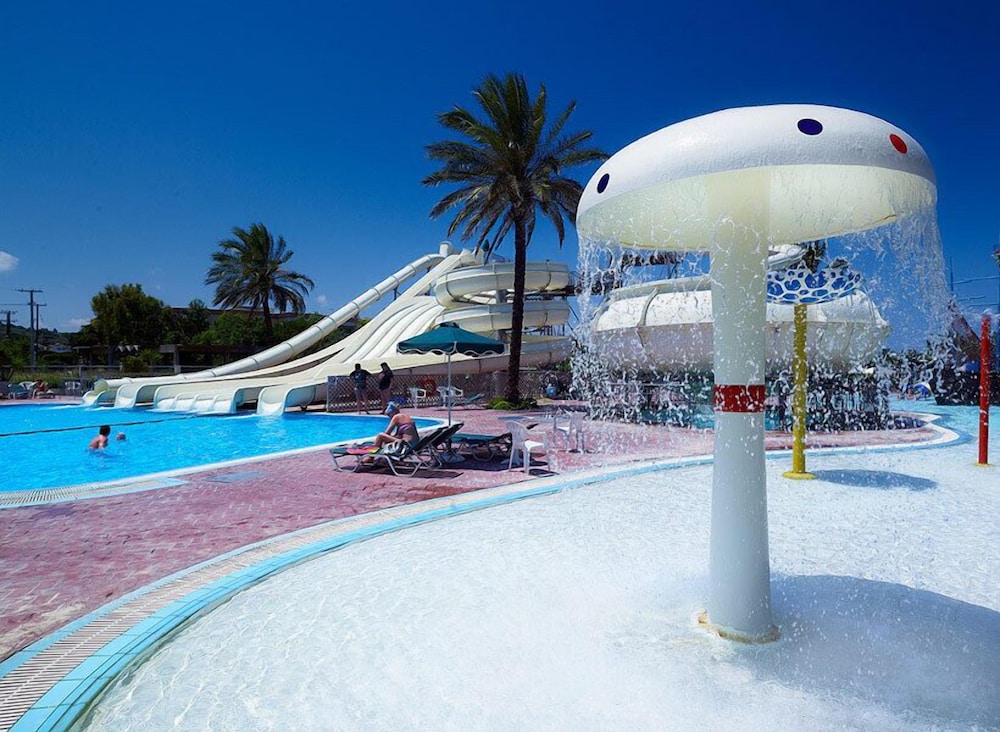 Family World Aqua Beach Matoula Complex 32/48