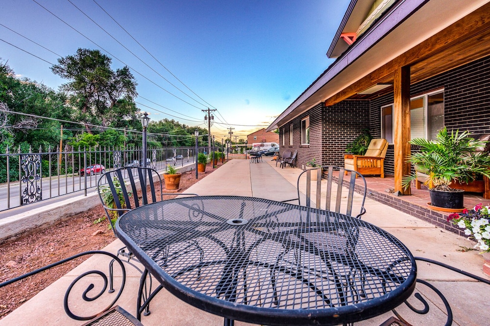 INNhale Cannabis Friendly B&B - Adults Only 43/55