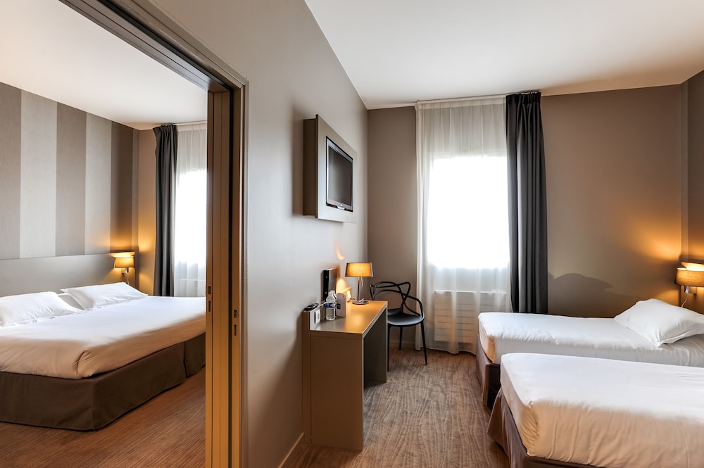 Brit Hotel Binic 10/60
