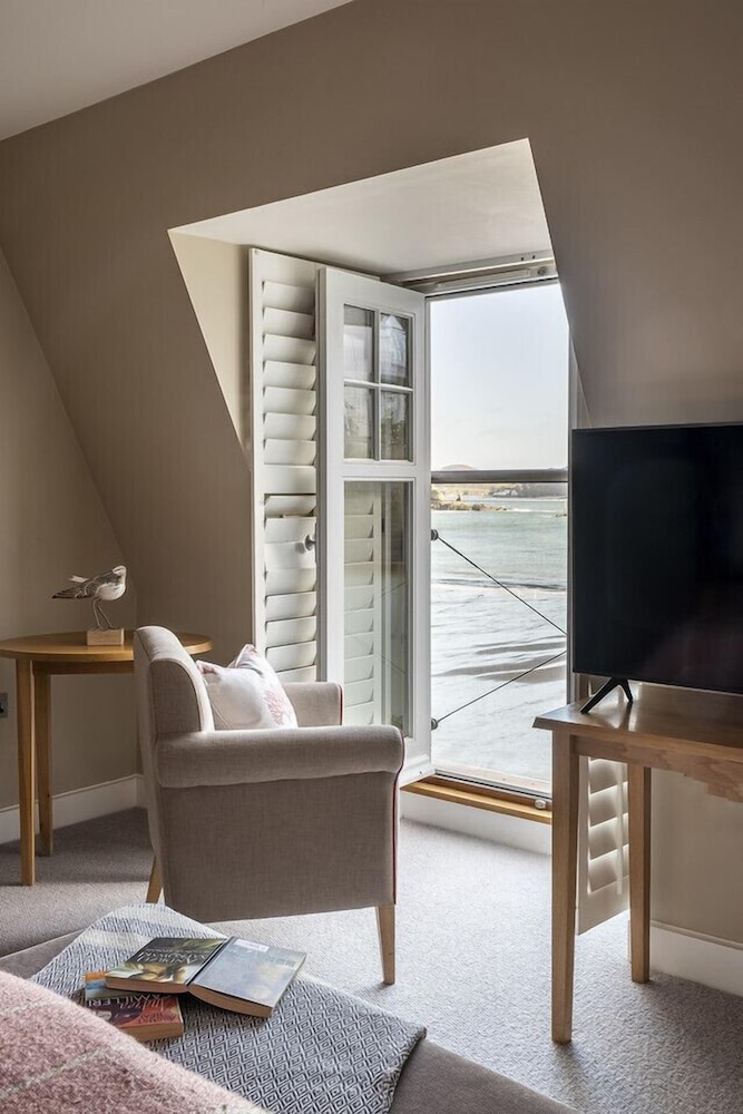 South Sands Hotel 28/50