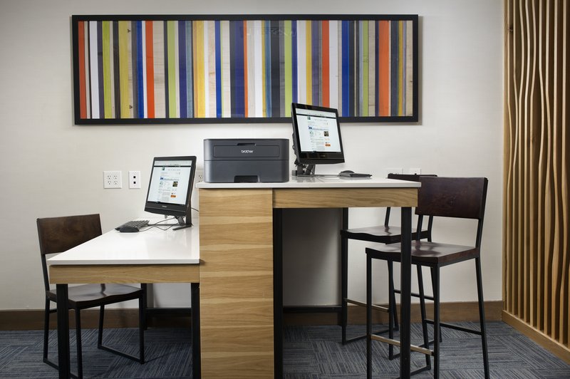 Holiday Inn Express & Suites Bay City 16/19