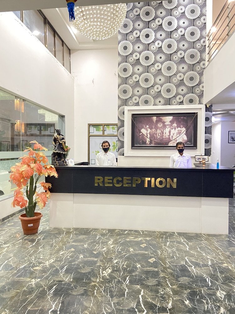 Hotel Sai Bansi 7/36