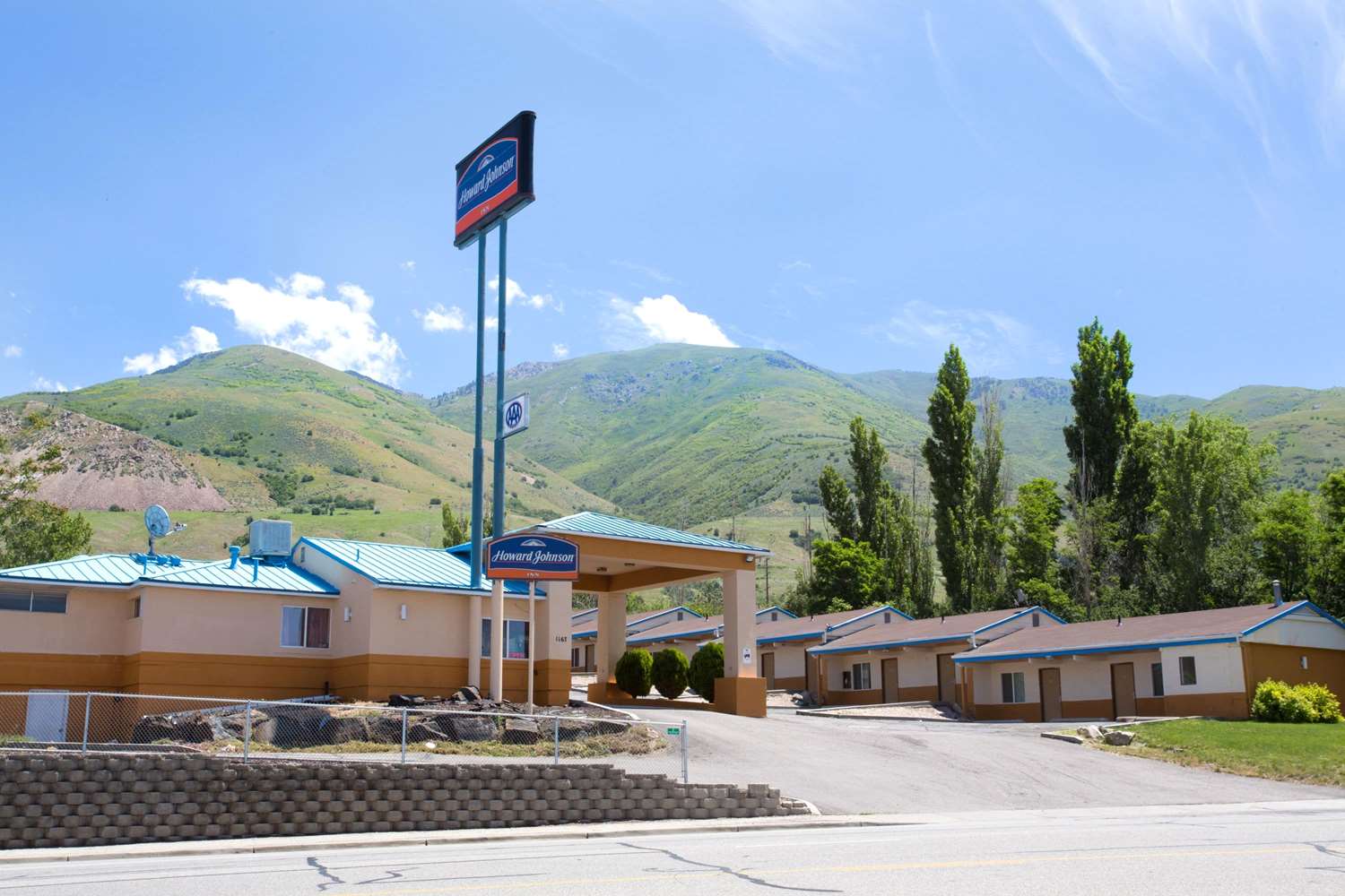 Howard Johnson By Wyndham Brigham City 15/16