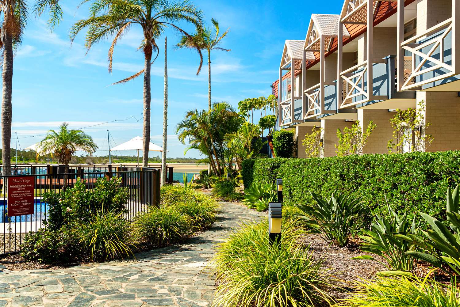 Comfort Resort Waters Edge 25/29