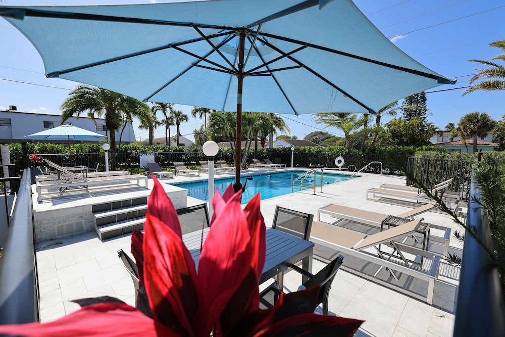 Tropic Isle Beach Resort 34/50