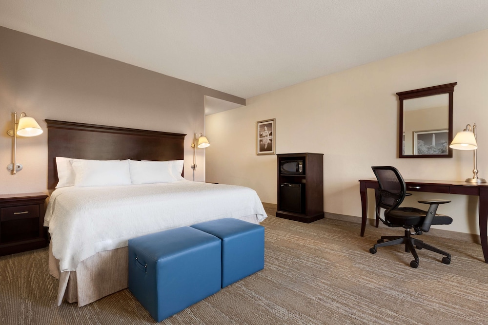 Hampton Inn And Suites Washington Dulles Interntnl Airport 8/42