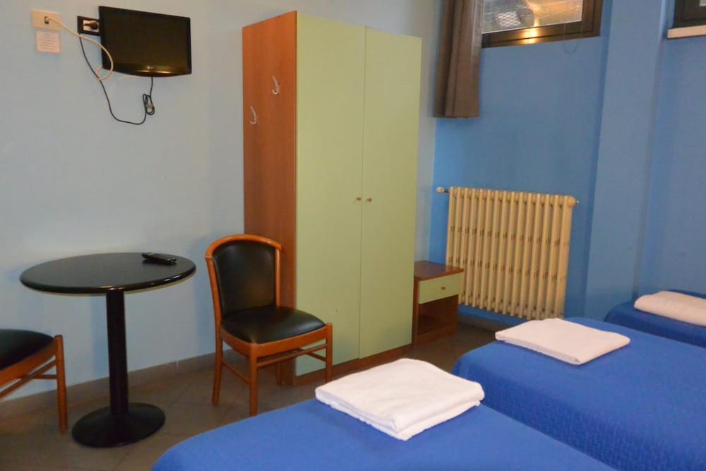 Hotel Mercurio 25/27