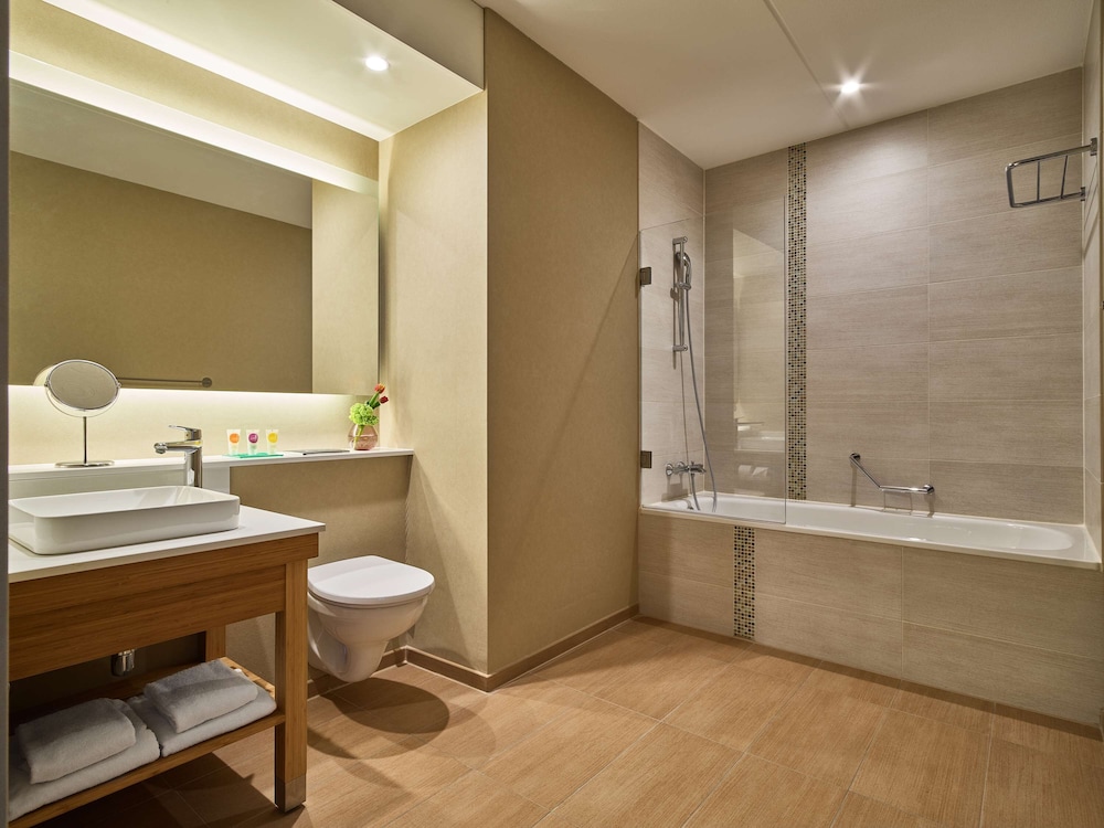 HYATT PLACE AMSTERDAM AIRPORT 9/66