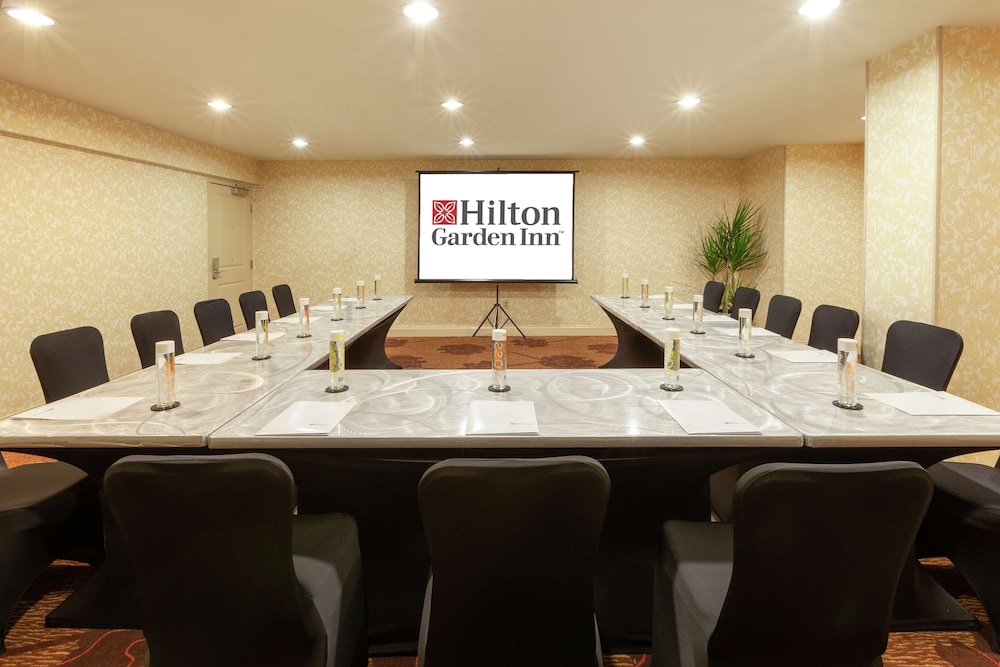 Hilton Garden Inn Pittsburgh University Place 59/62