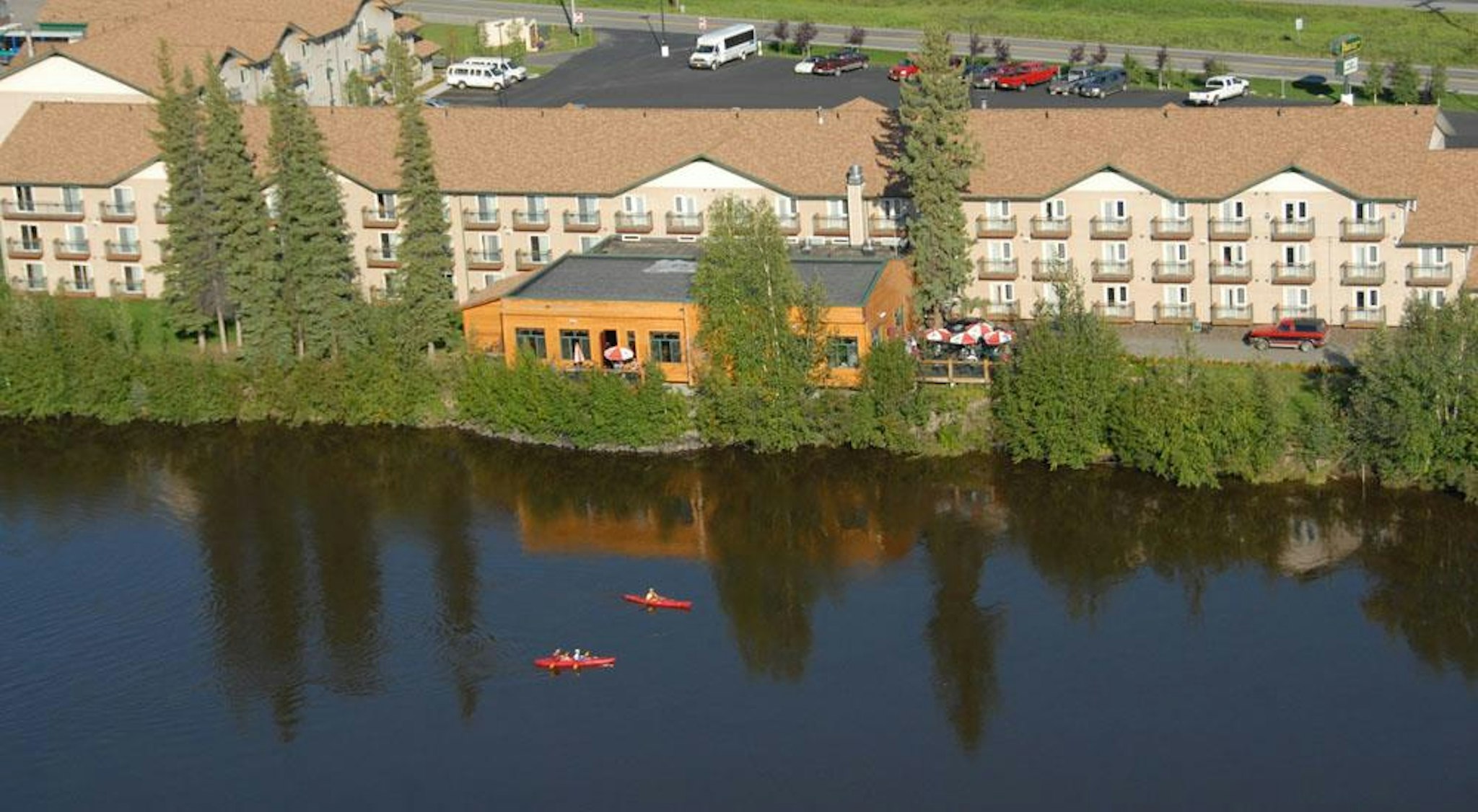 Pike S Waterfront Lodge 25/28