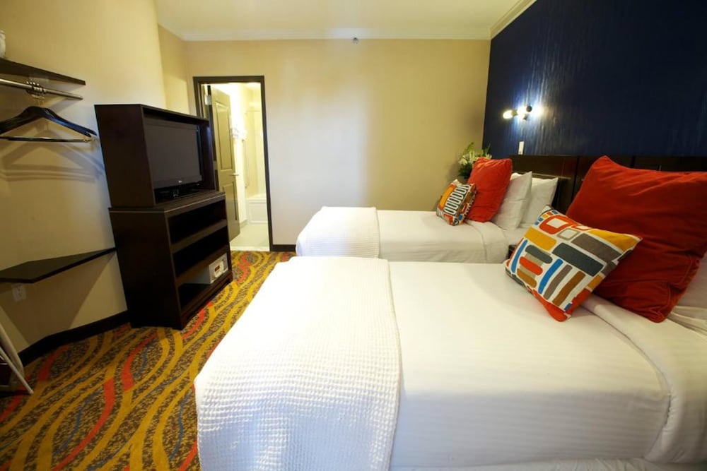 Nesva Hotel 9/37