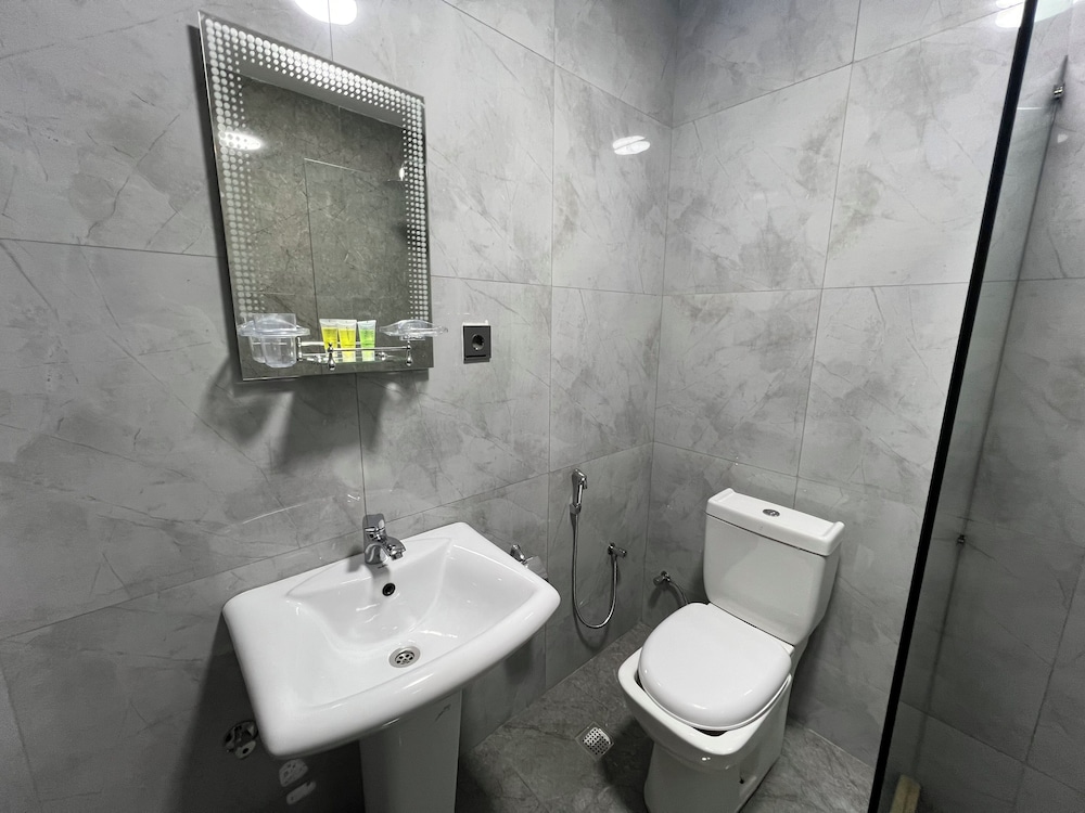 Khaghani Center Hotel 43/49