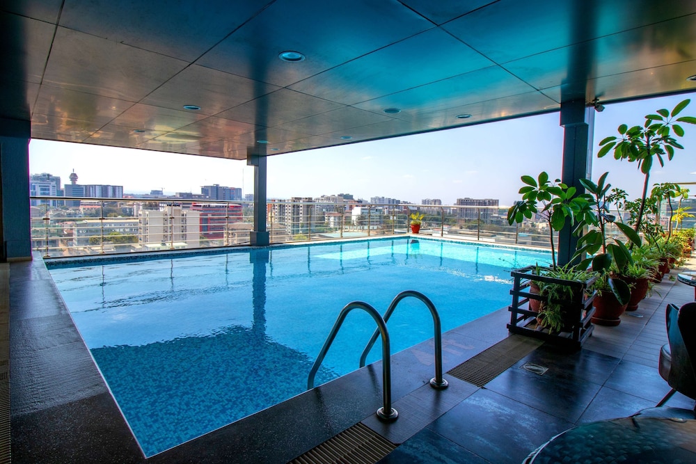 Golden Tulip Westlands Nairobi 37/75