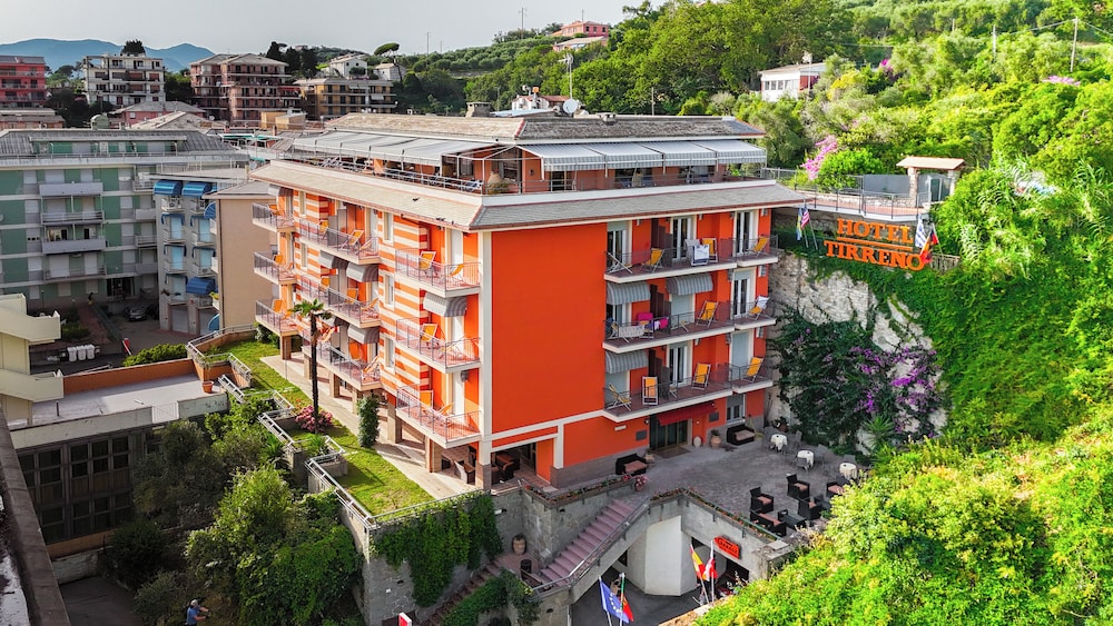 Hotel Tirreno 4/43