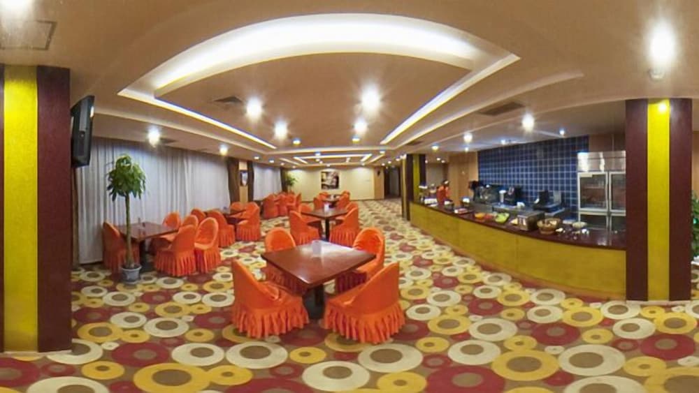 Holiday Inn Express Dongli 39/40