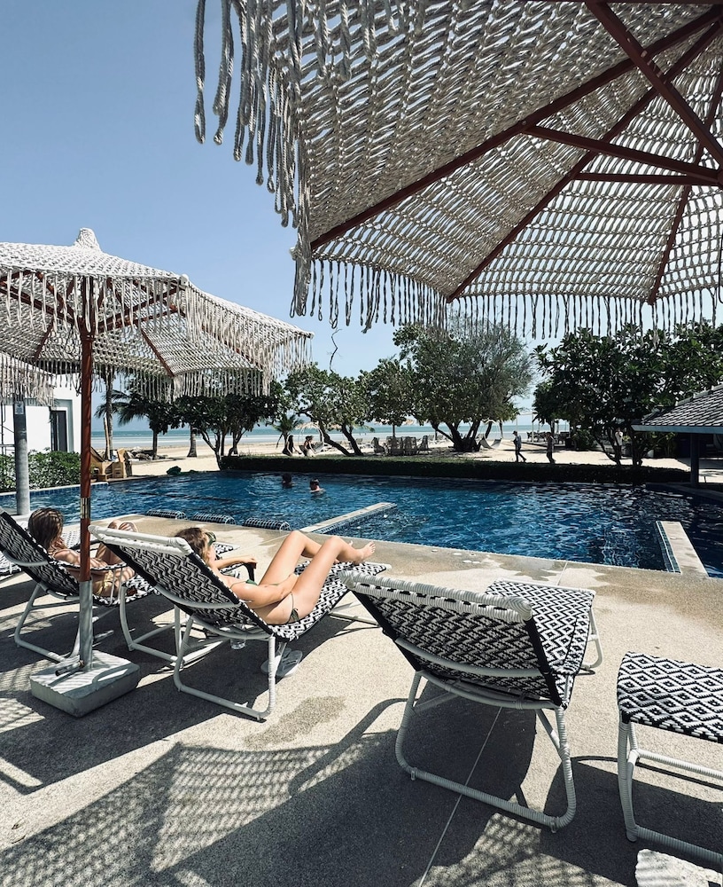 Sabaii Bay Resort 37/75