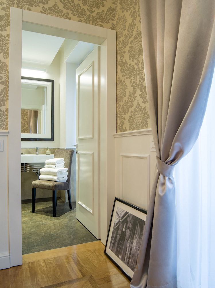 Luxury Duomo Rooms 24/50