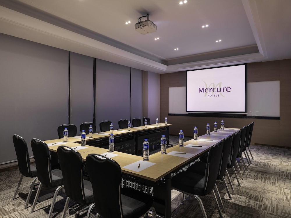 Mercure Chengdu Chunxi 52/65