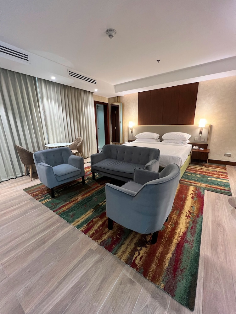 City Seasons Suites Dubai 45/60