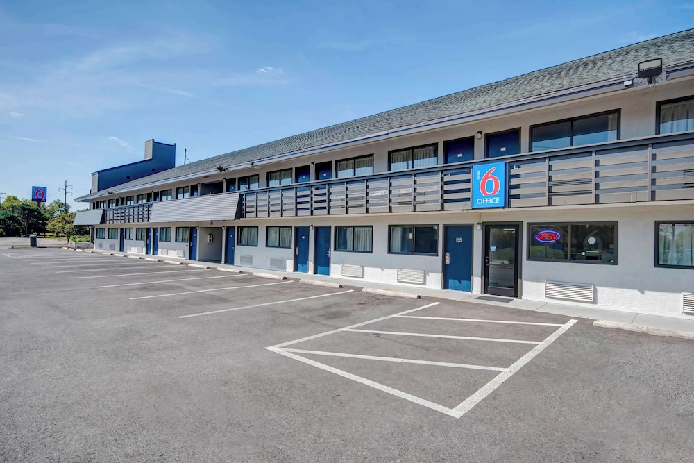 Motel6 Columbus, OH - OSU North 36/43