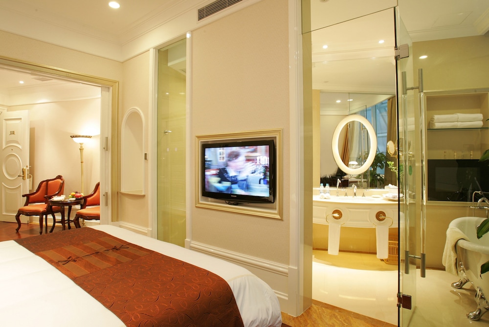 Oriental Riverside Hotel Shanghai International Convention Center 20/32
