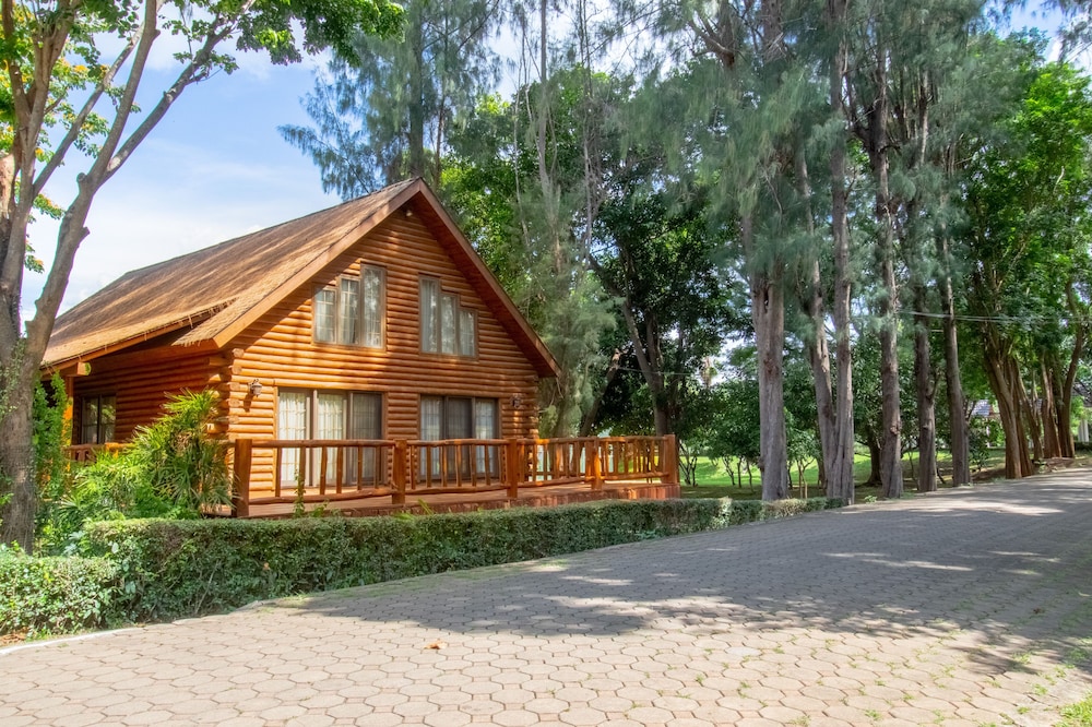 Felix River Kwai Resort 5/69