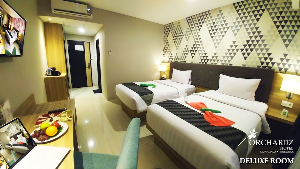 Orchardz Hotel Gajah Mada 6/25