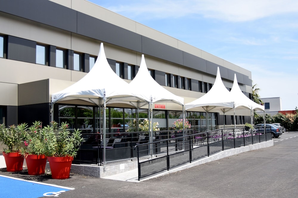 Brit Hotel Porte D Espagne 6/62