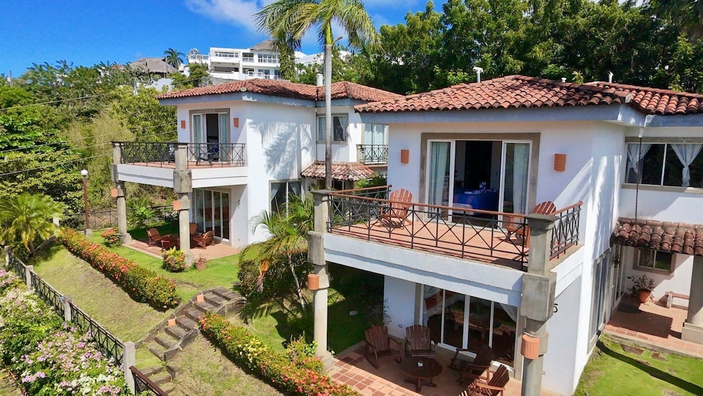 Bahia del Sol Villas & Condominiums 5/43