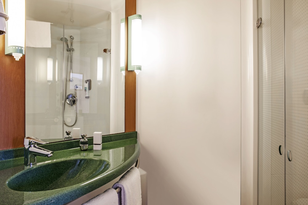 IBIS BARCELONA MOLINS DE REI 12/67