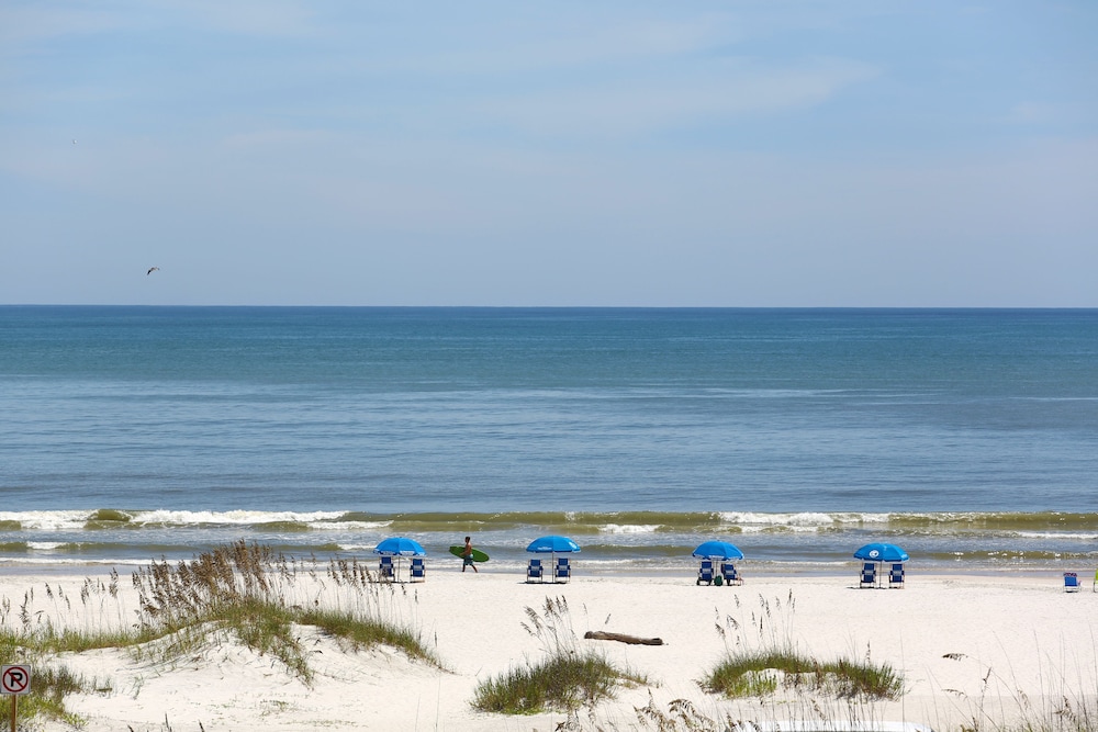 Guy Harvey Resort St. Augustine Beach 58/64