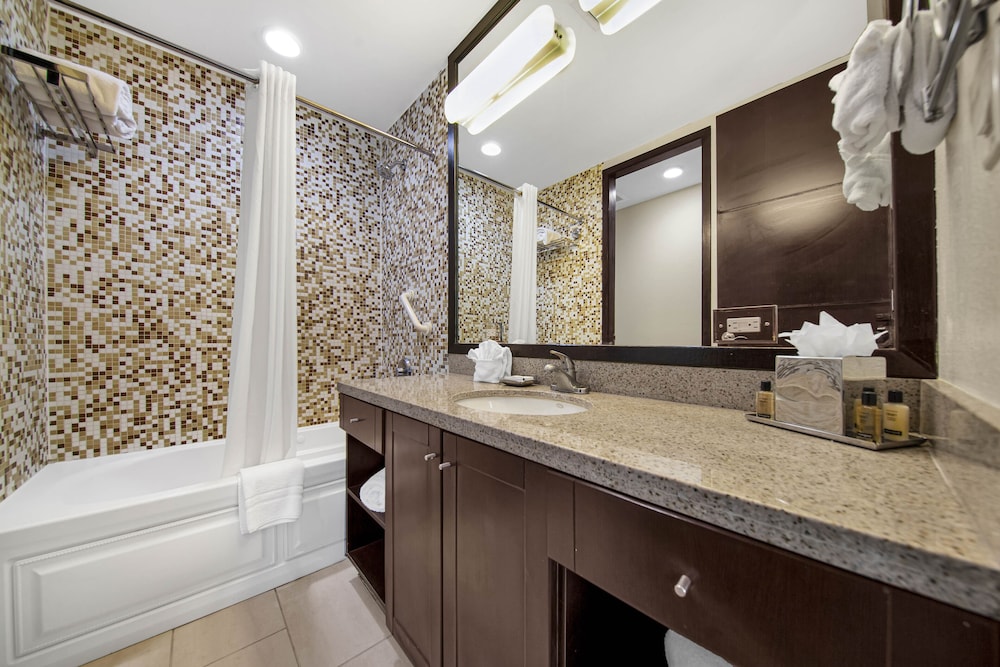Peninsula Island Resort Spa All Suites 64/66