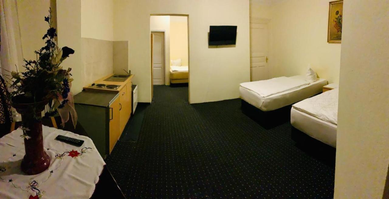 Hotel Pension De Lux 19/19