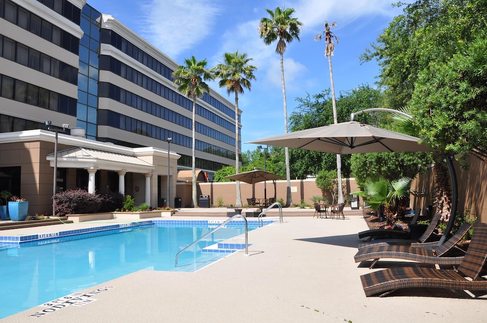 Delta Hotels by Marriott Jacksonville Deerwood 3/52